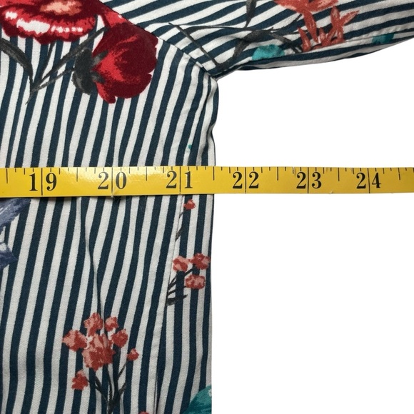 Loft Outlet Floral Blouse Button Down Shirt Size LP Stripes Collar Petite Office - Picture 6 of 10